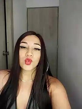 KloeEvanns from StripChat is Freechat