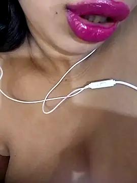 L-LOVE from StripChat is Freechat