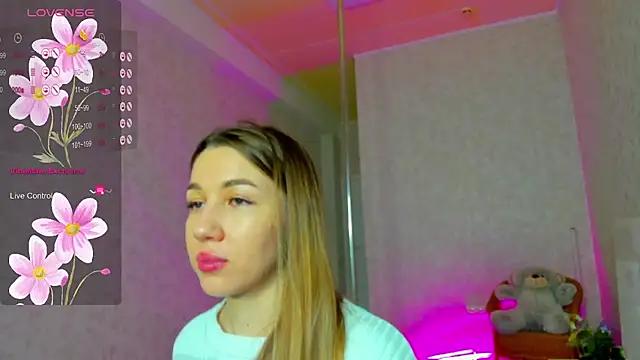 Lisa__Lourenss from StripChat is Freechat