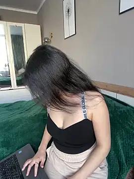 Mayla_shine from StripChat is Freechat