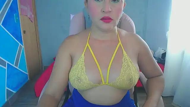 MeganMilF2 from StripChat is Freechat