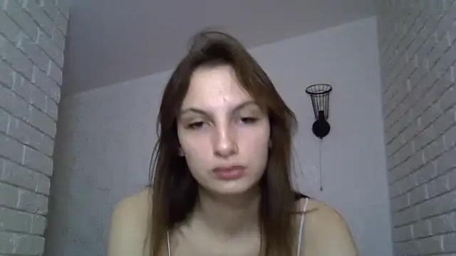 MelissaKuni from StripChat is Freechat