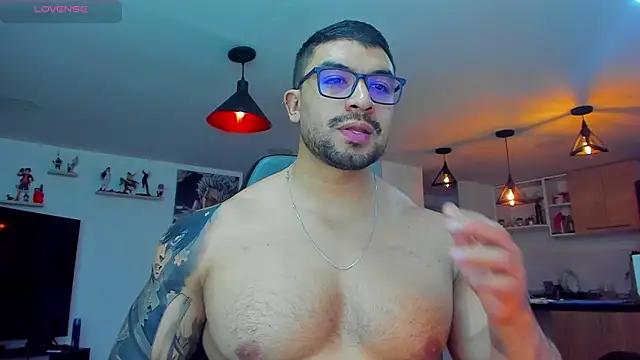 Michael_Diamond from StripChat is Freechat