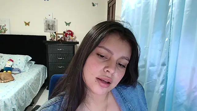 Michell_Gomez from StripChat is Freechat