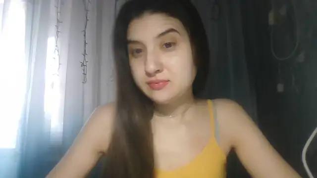 MilanesaGold28 from StripChat is Freechat