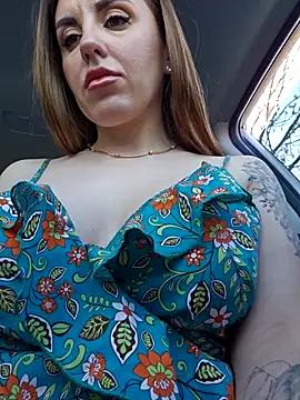 MilfNextDoor20 from StripChat is Freechat