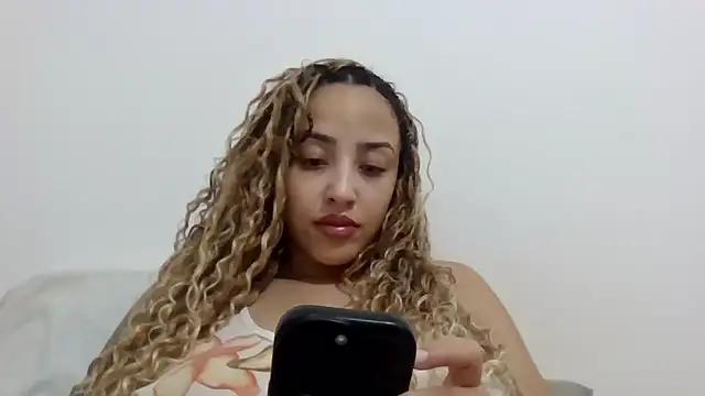 mineiraaprivacy from StripChat is Freechat