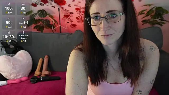 NadjaNeah from StripChat is Freechat