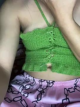 Ni_squirt20 from StripChat is Freechat