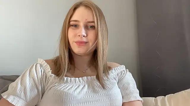 NicoleYoung from StripChat is Freechat