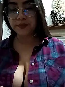 rosegloss69 from StripChat is Freechat