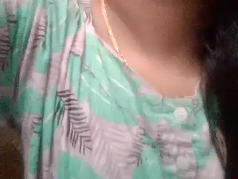 YouR_HuMaiRah from StripChat is Freechat