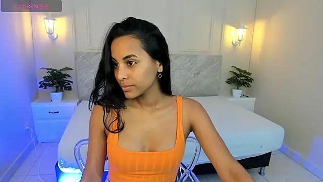 zoe-deluxe from StripChat is Freechat